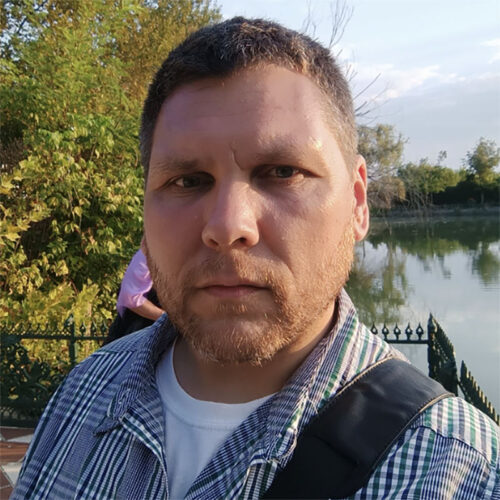 Борис Лазаров
